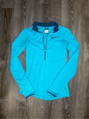 Nike Women’s Bright Teal Long-Sleeve Quarter-Zip Top